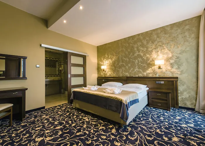 Dziki Potok Konferencje & فندق