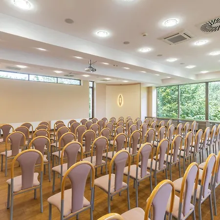 Dziki Potok Konferencje & Spa 酒店