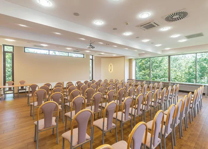 Dziki Potok Konferencje & 호텔